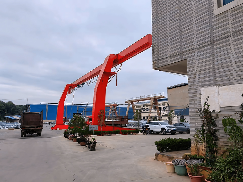 门式起重机在工作时应遵守的基本原则
